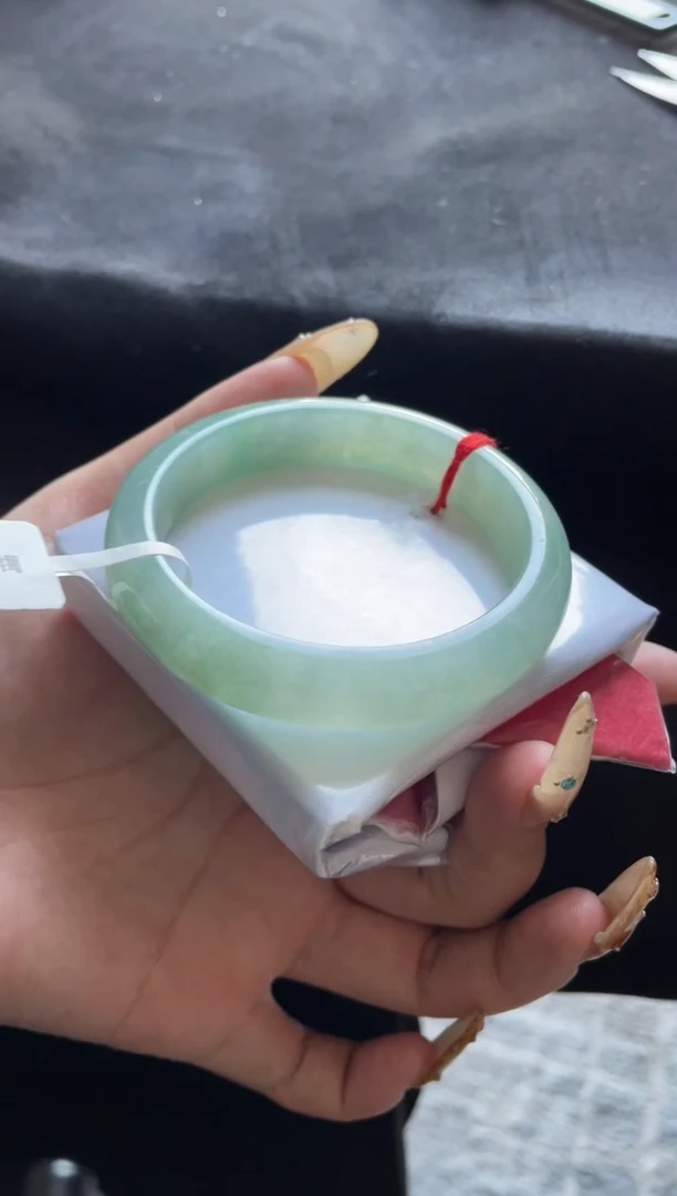 未镶嵌手镯翡翠三天鉴赏期