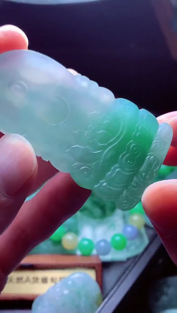 未镶嵌定制翡翠玖***?毛货翡翠定制