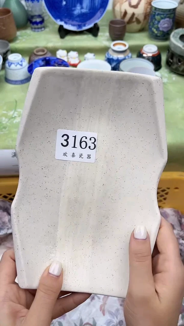 瓷片小***o           3163