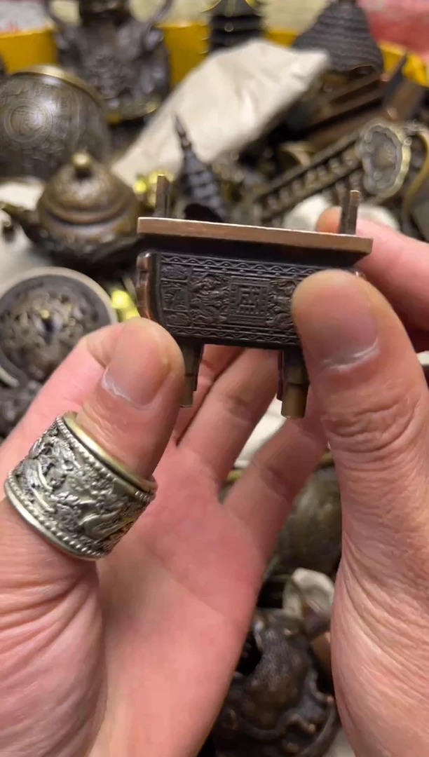 精美铜器，点击下单