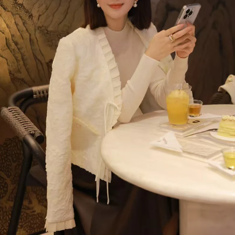 【凡黛卡】2025春新款新中式国风提花花边中国结系带白色外套 HW004