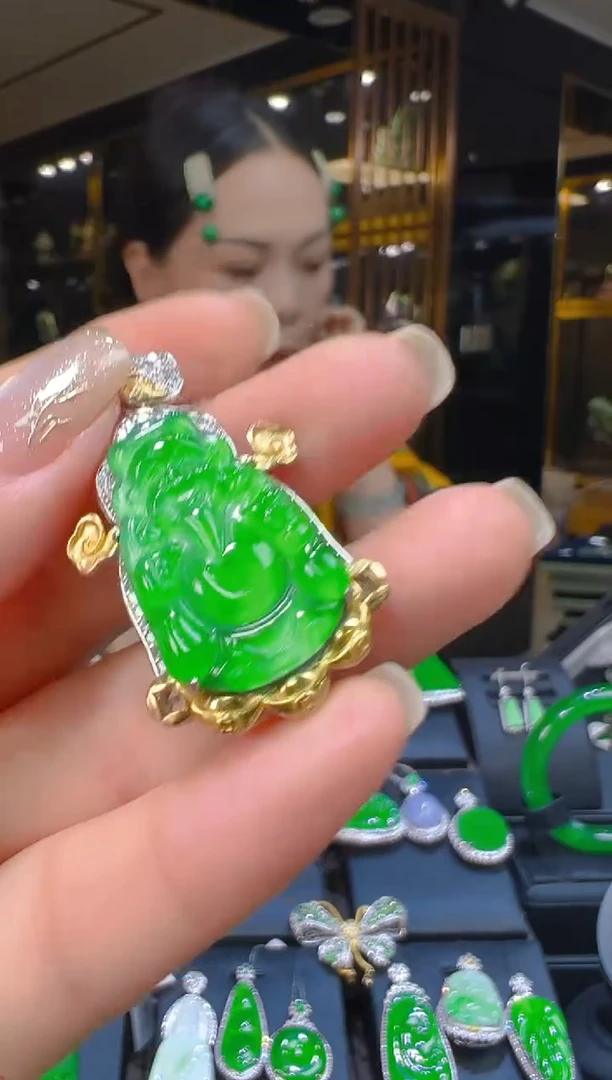 吊坠(赠链)银S925镶嵌翡翠066（多样性发其一）