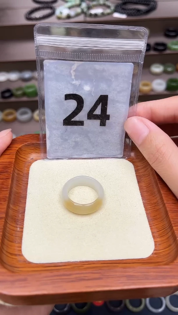 和田玉戒指未镶嵌17号