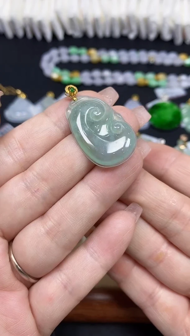 吊坠(不含链)18K金镶嵌翡翠如意18K金扣镶嵌@@CMT