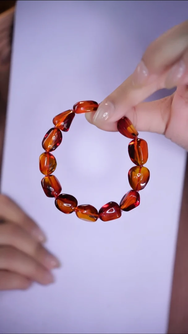 手串琥珀未镶嵌蓝*豚全净水血珀随形手串（15g）多样性发其一