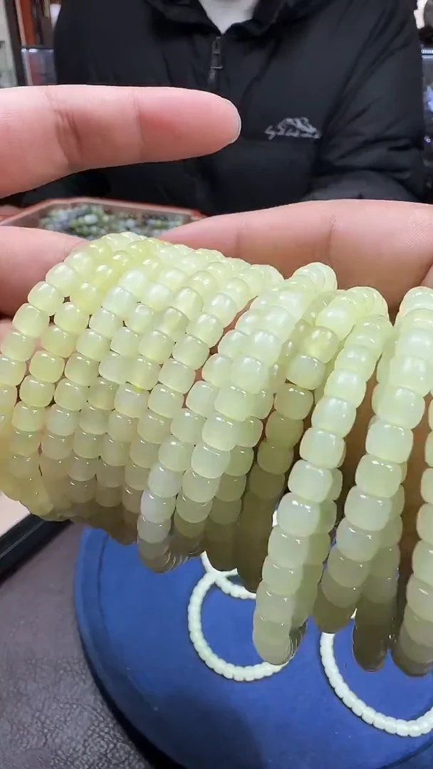 未镶嵌和田玉挂件【陆1214】33 7021多样性发其一