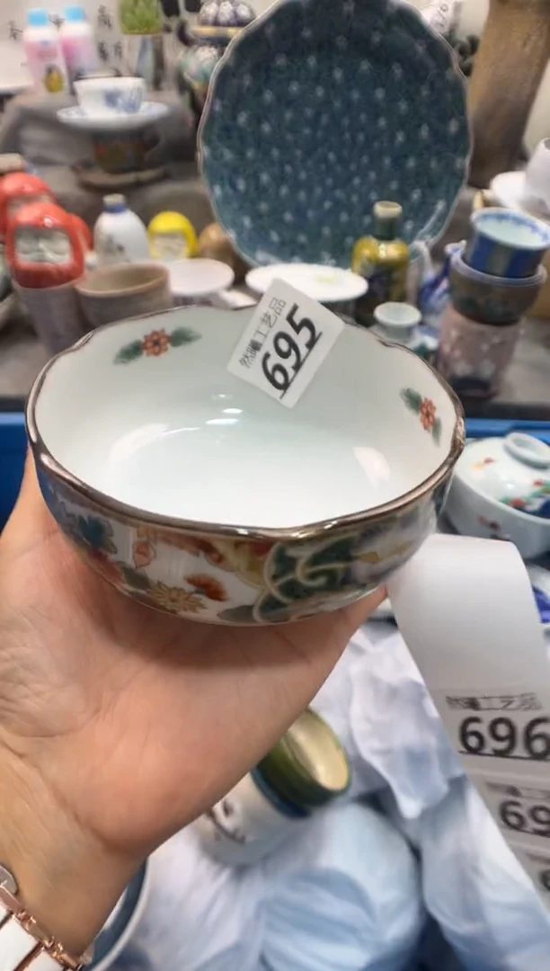 瓷片晴**知695