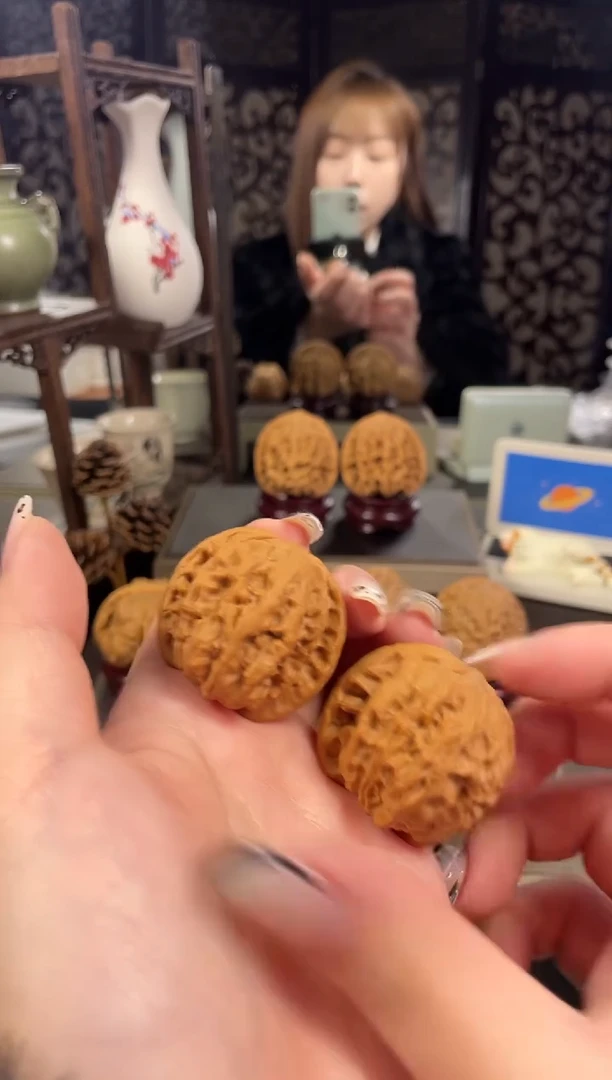 【闪购商品】文玩核桃把件野狼39尺-36