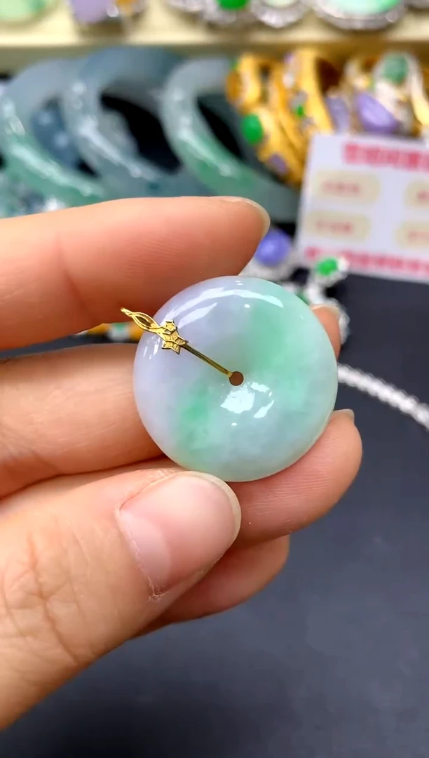 颈饰18K金镶嵌翡翠88-中国好珍宝