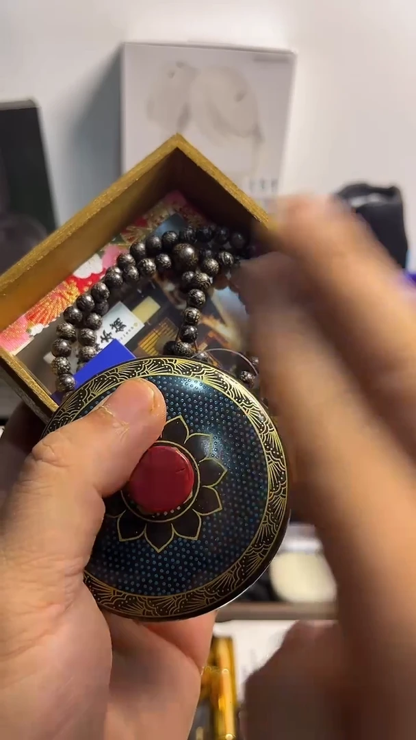 瓷片闪购商品 如图所示