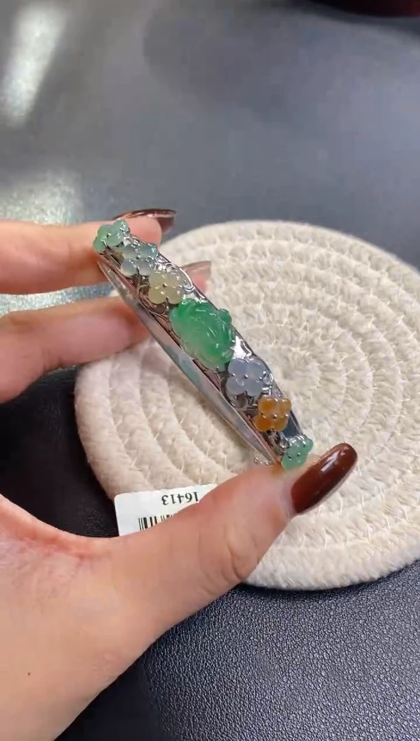 颈饰银S925镶嵌翡翠净货16413