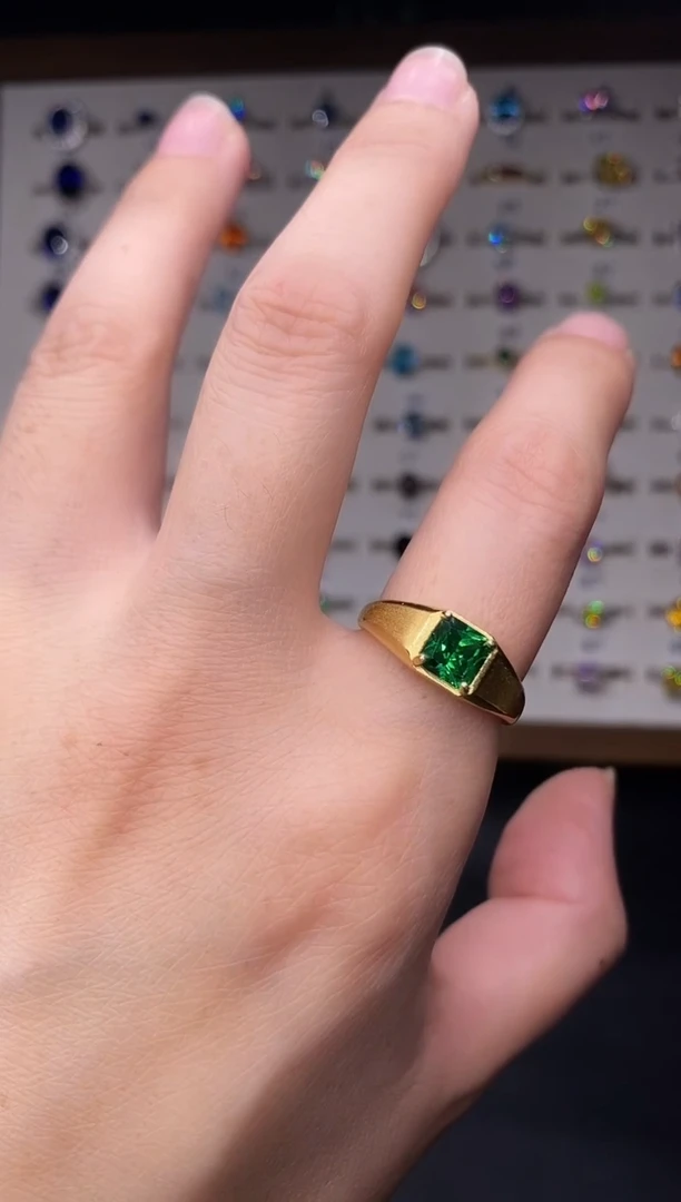 5克拉祖母绿（处理）欧美风戒指