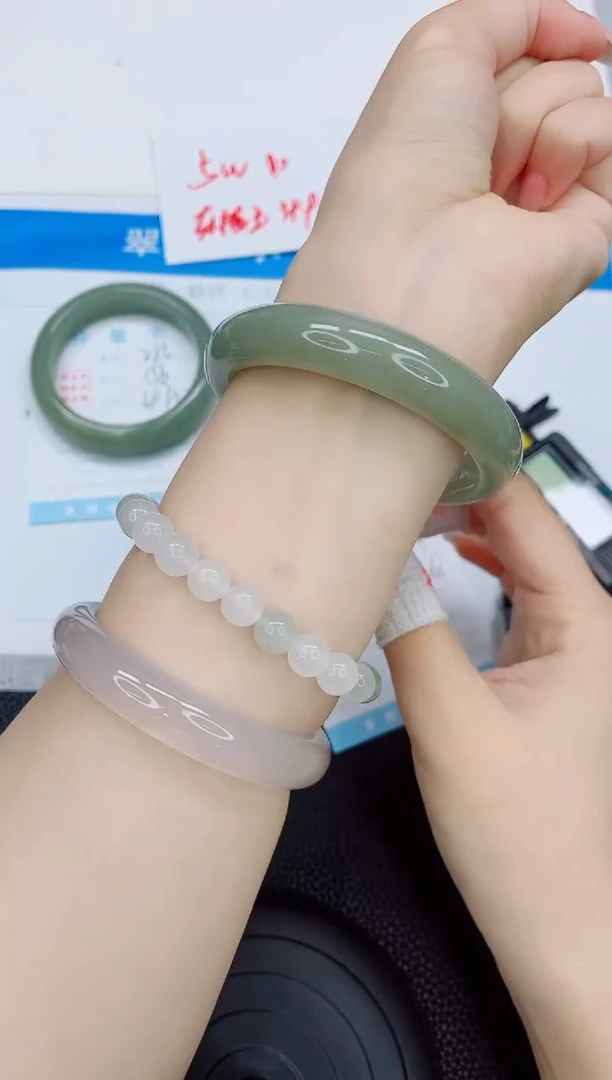 石英质玉手镯未镶嵌276-58.4