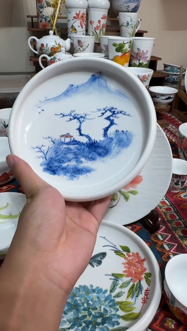 摆件高温釉下彩手工陶瓷