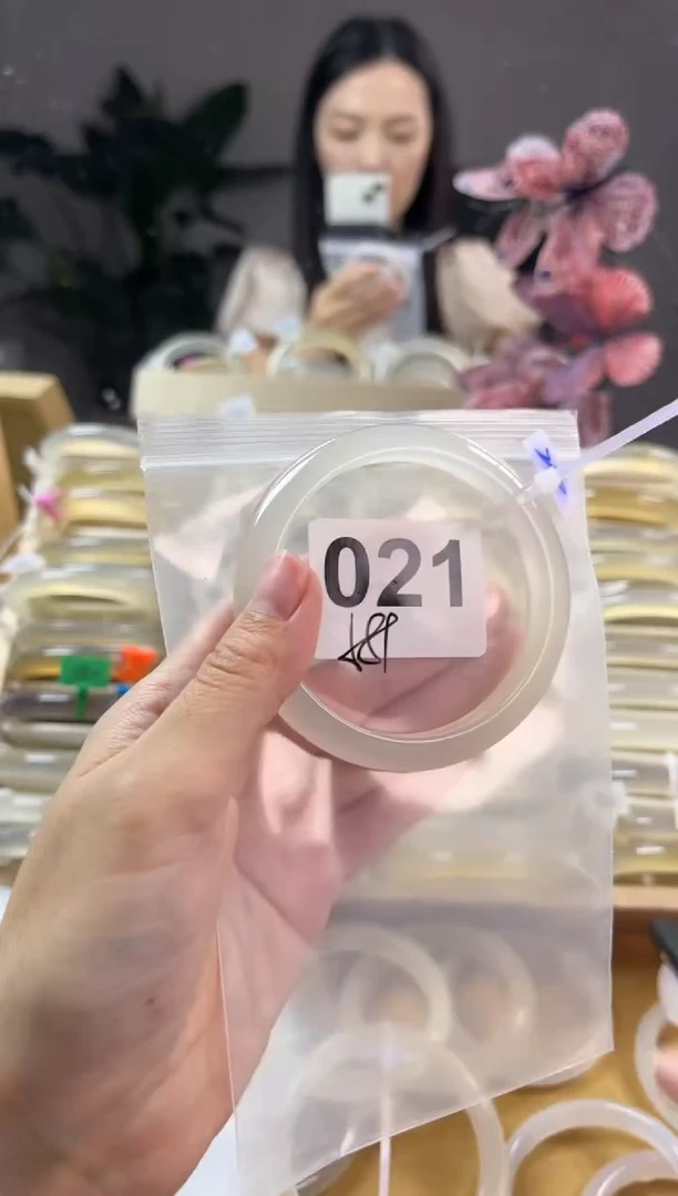 玛瑙/玉髓手镯未镶嵌021