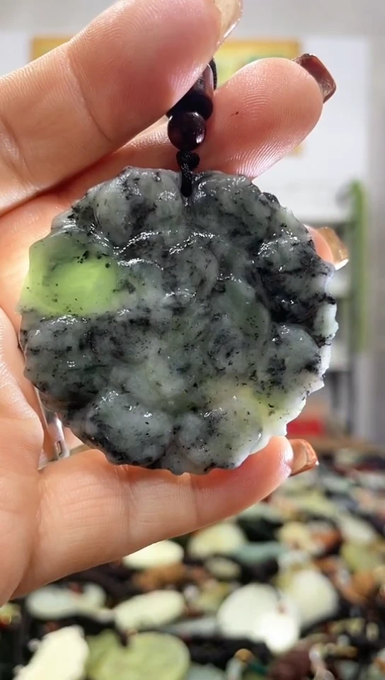 未镶嵌岫玉挂件