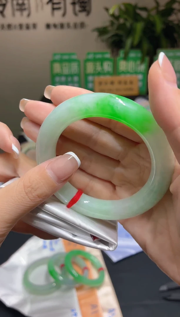 未镶嵌手镯翡翠A13,全款10W，定金2W