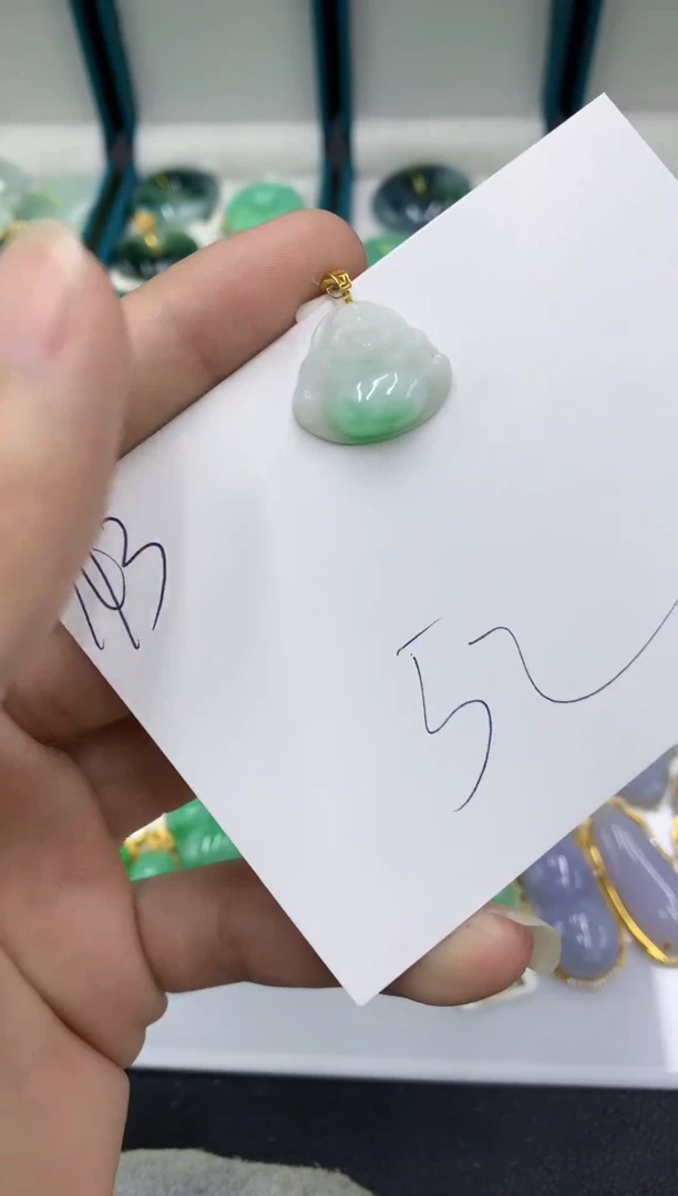 【闪购商品】翡翠颈饰18K金镶嵌翡翠