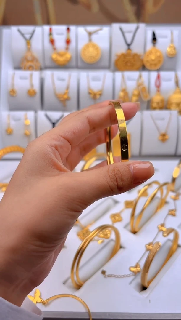 无足银一字手镯    总重25g外包1.7g