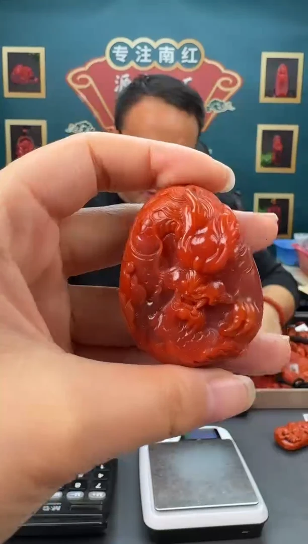 【闪购商品】南红玛瑙雕刻未镶嵌136ZB0216产品一个