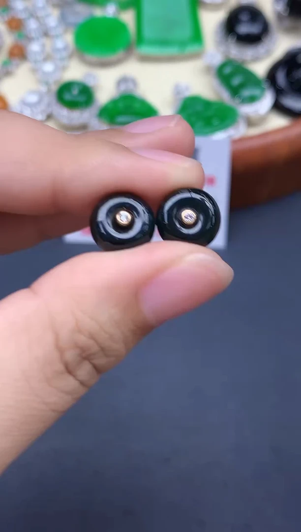 颈饰18K金镶嵌翡翠397-中国好珍宝