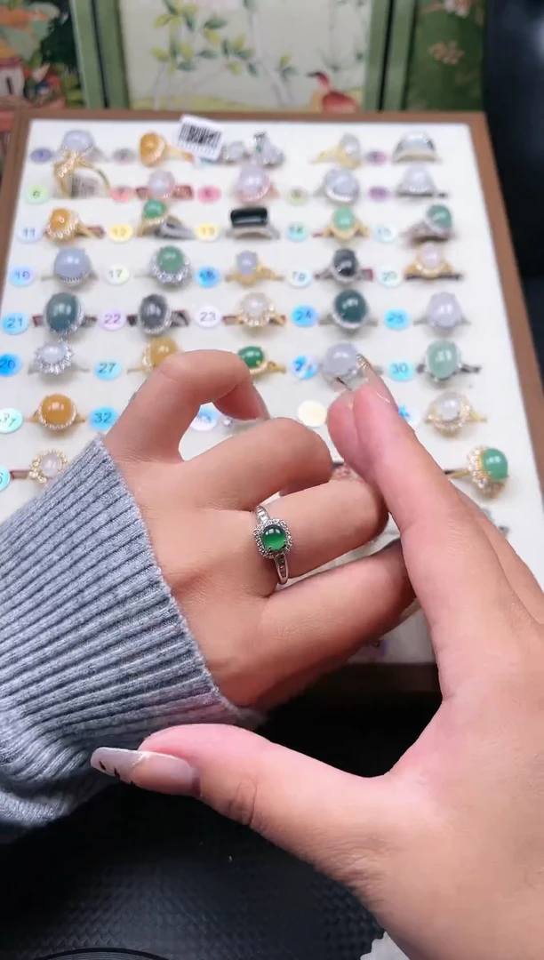 【闪购商品】翡翠戒指银S925镶嵌天然A货翡翠戒指