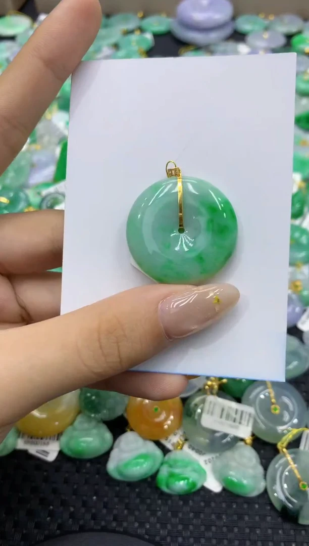 颈饰18K金镶嵌翡翠天然缅甸翡翠A货