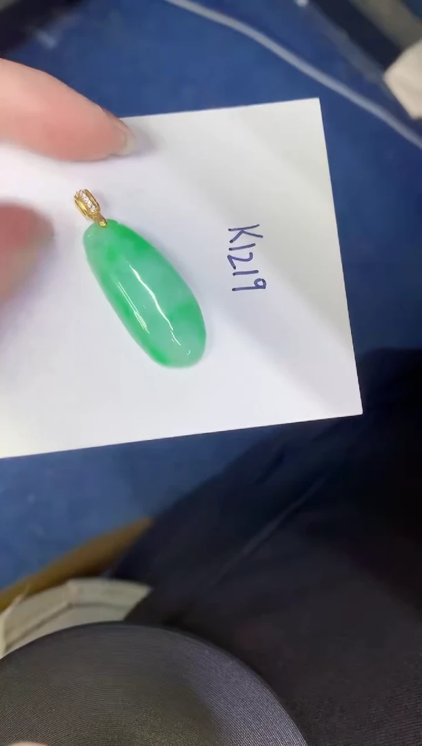 颈饰未镶嵌翡翠缅甸天然翡翠A货