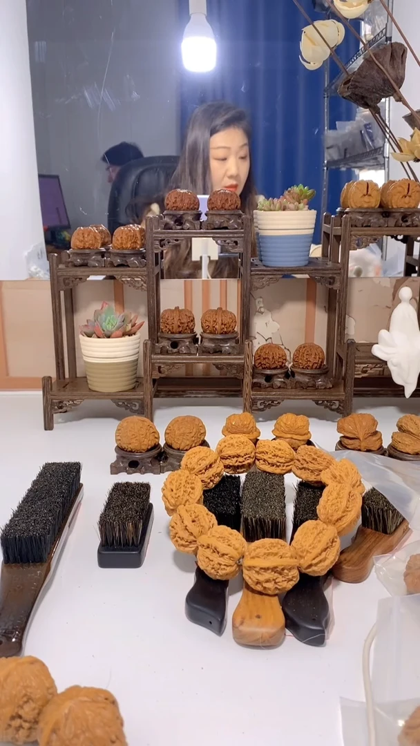 【闪购商品】文玩核桃把件苹果园434235