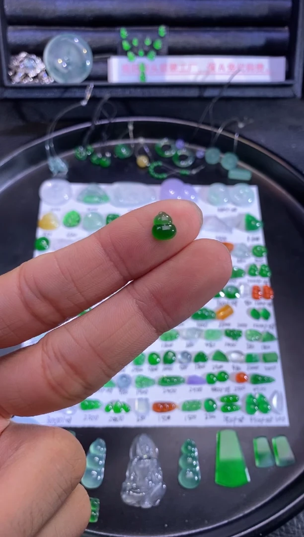 未镶嵌挂件翡翠葫芦