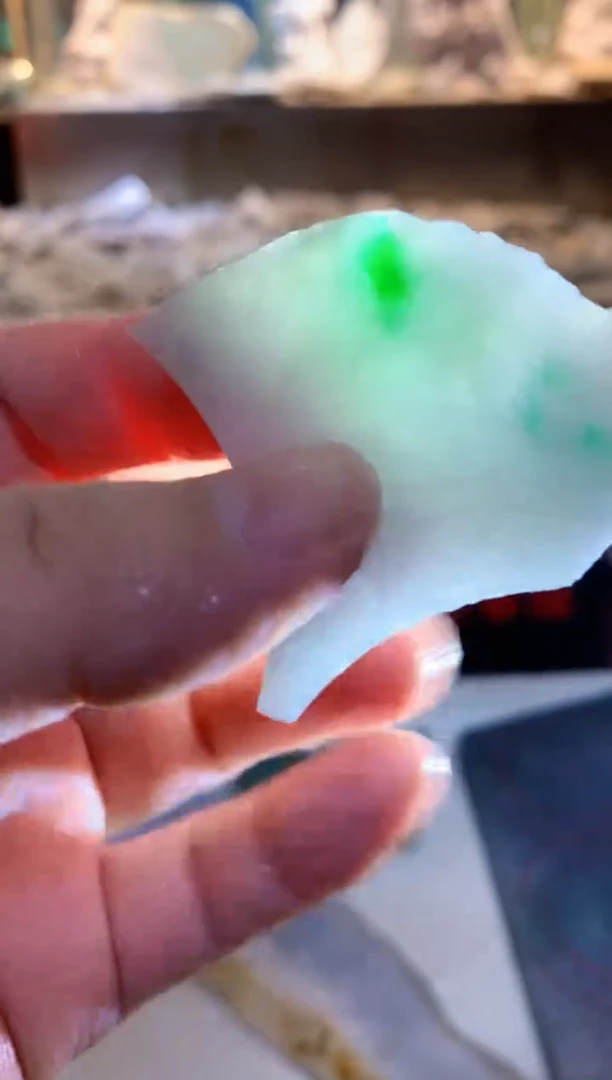 翡翠散珠0东0翡翠珠宝689
