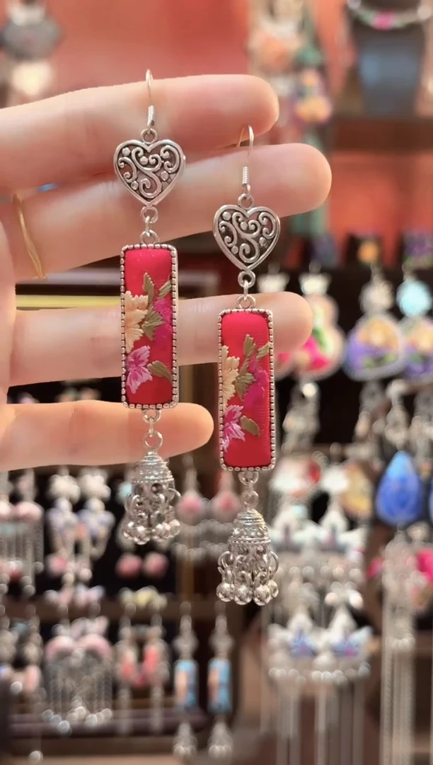 织绣 云织谣民族风精美饰品   342