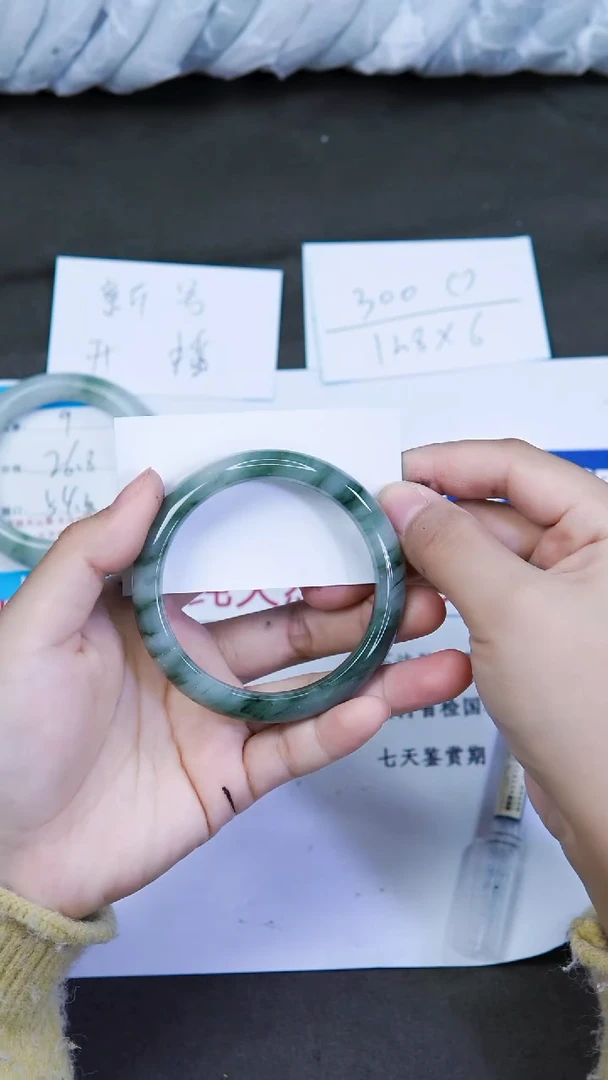 未镶嵌手镯石英质玉10-58/59