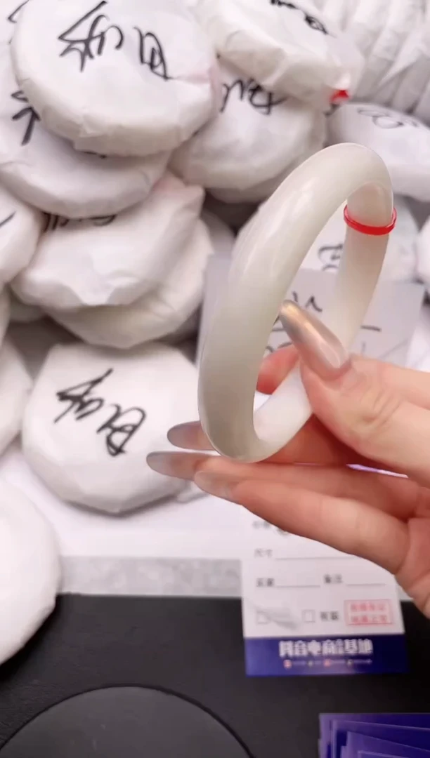 【闪购商品】和田玉手镯未镶嵌5K292-62