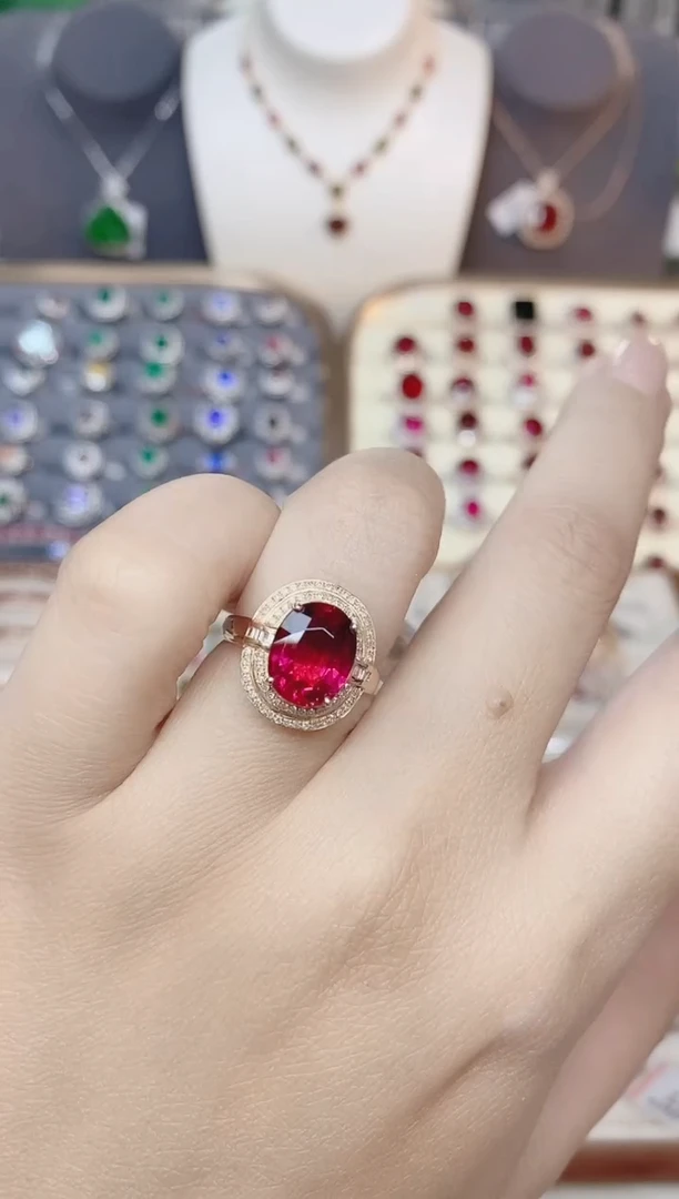 18K金镶嵌戒指红色碧玺-3.55ct