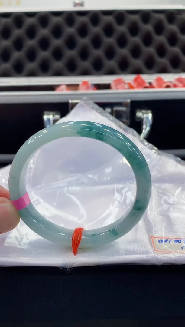 未镶嵌手镯翡翠翡翠手镯
