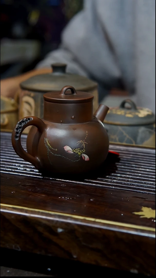 云南建水紫陶076  全手工彩填壶  100cc