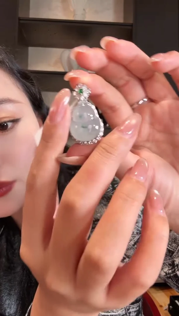 颈饰银S925镶嵌翡翠85