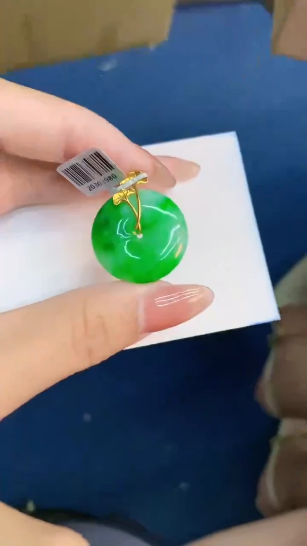 翡翠18K金镶嵌颈饰           1