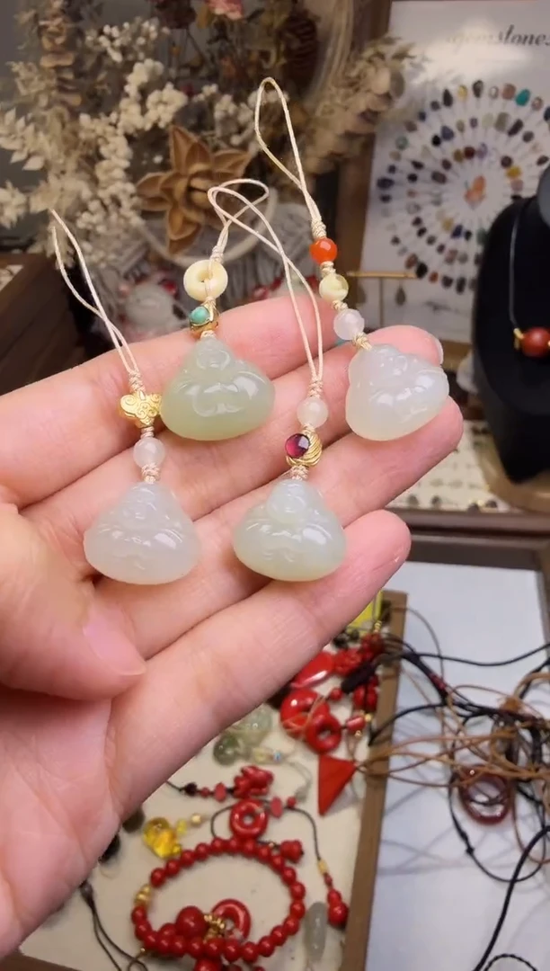 未镶嵌和田玉挂件手机挂  多样性发其一