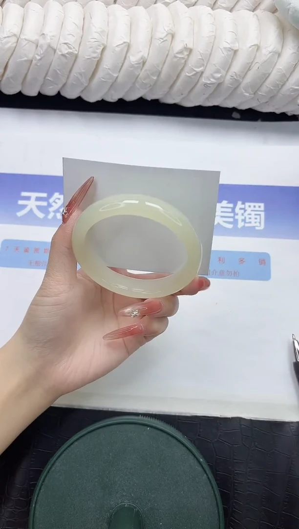 未镶嵌手镯石英质玉73-59