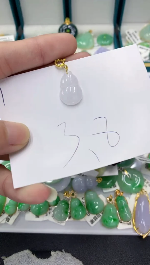 【闪购商品】翡翠颈饰未镶嵌翡翠