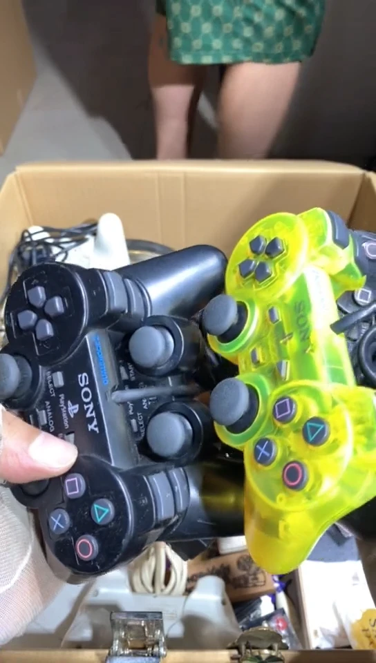 8新p****戏720中古商品，瑕疵品，不保好坏。