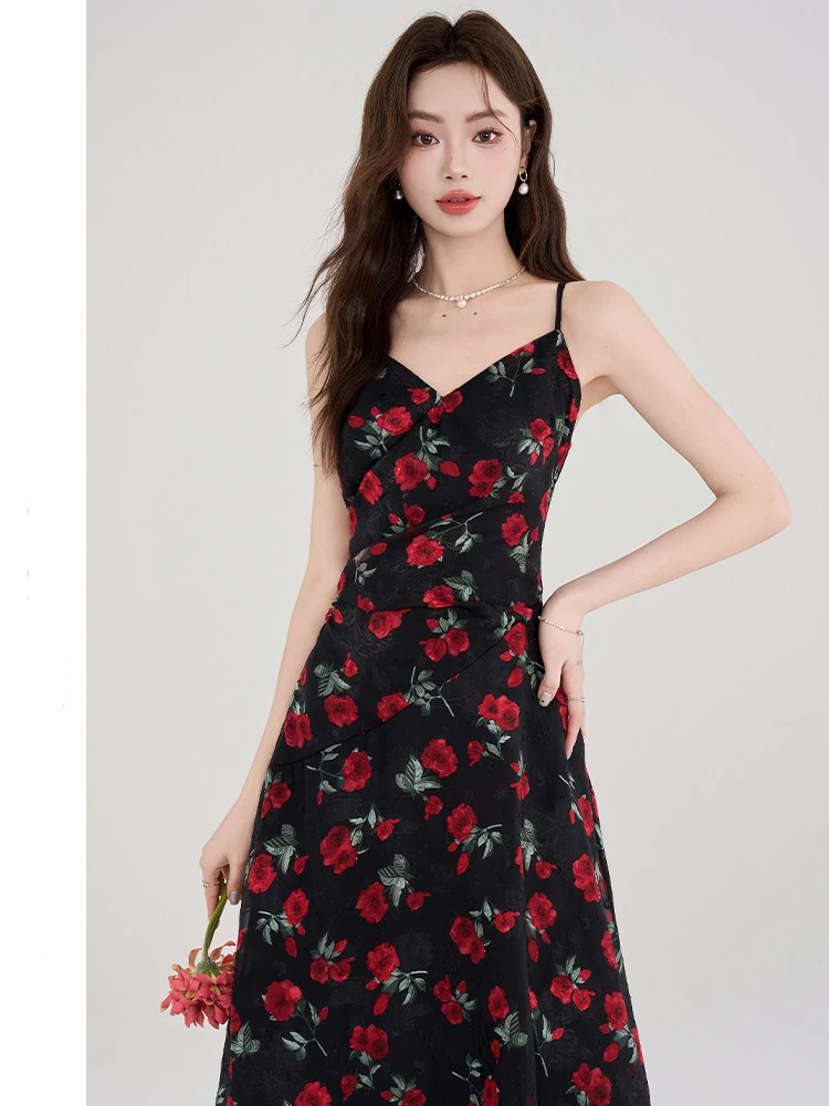 法式复古碎花吊带连衣裙女夏季新款玫瑰庄园印花长裙气质高级感
