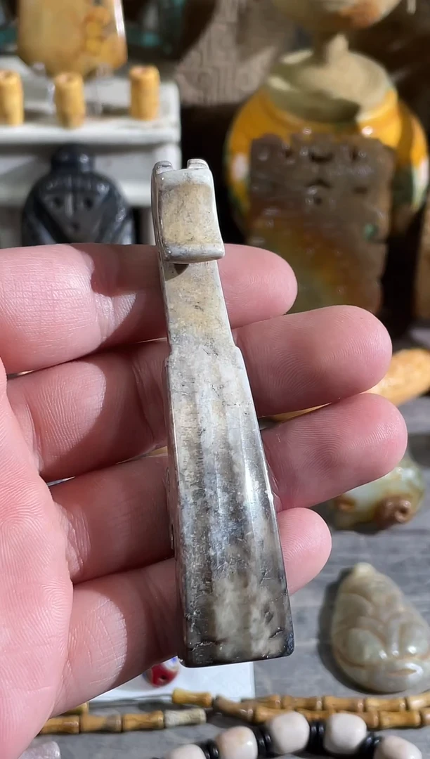 未镶嵌和田玉（糖玉）挂件勾