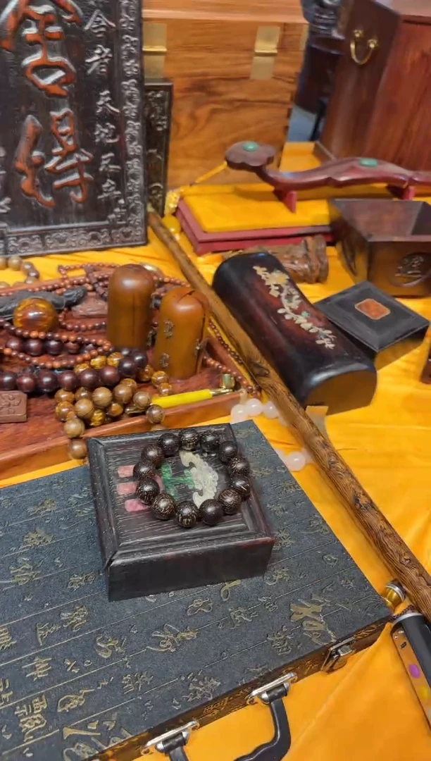 木手串带盒子手串