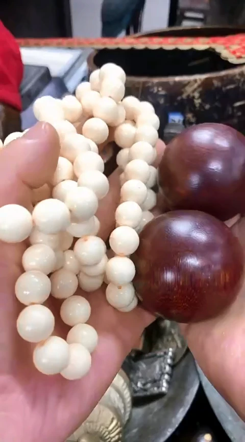 【闪购商品】一物一拍编号108串白，手球一对