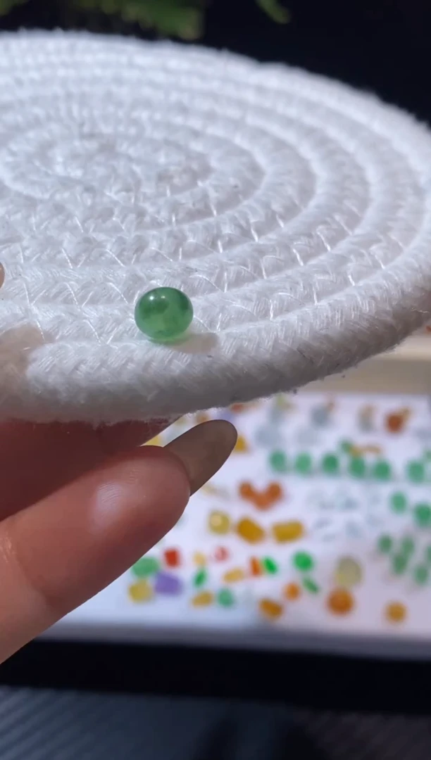 未镶嵌定制翡翠卡6.7鼓珠 福利不退不换