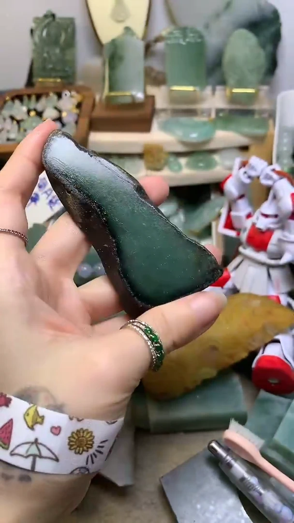 翡翠挂件未镶嵌缅甸A货翡翠，没有运费险