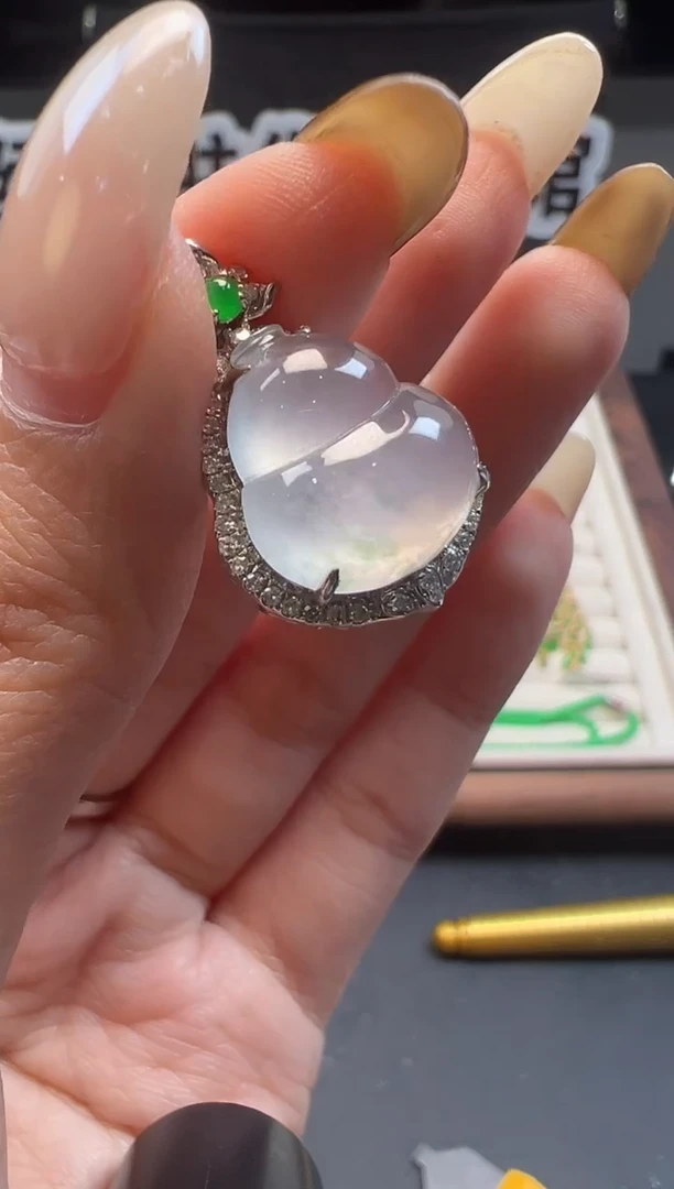 吊坠(不含链)18K金镶嵌翡翠缅甸珠宝严选